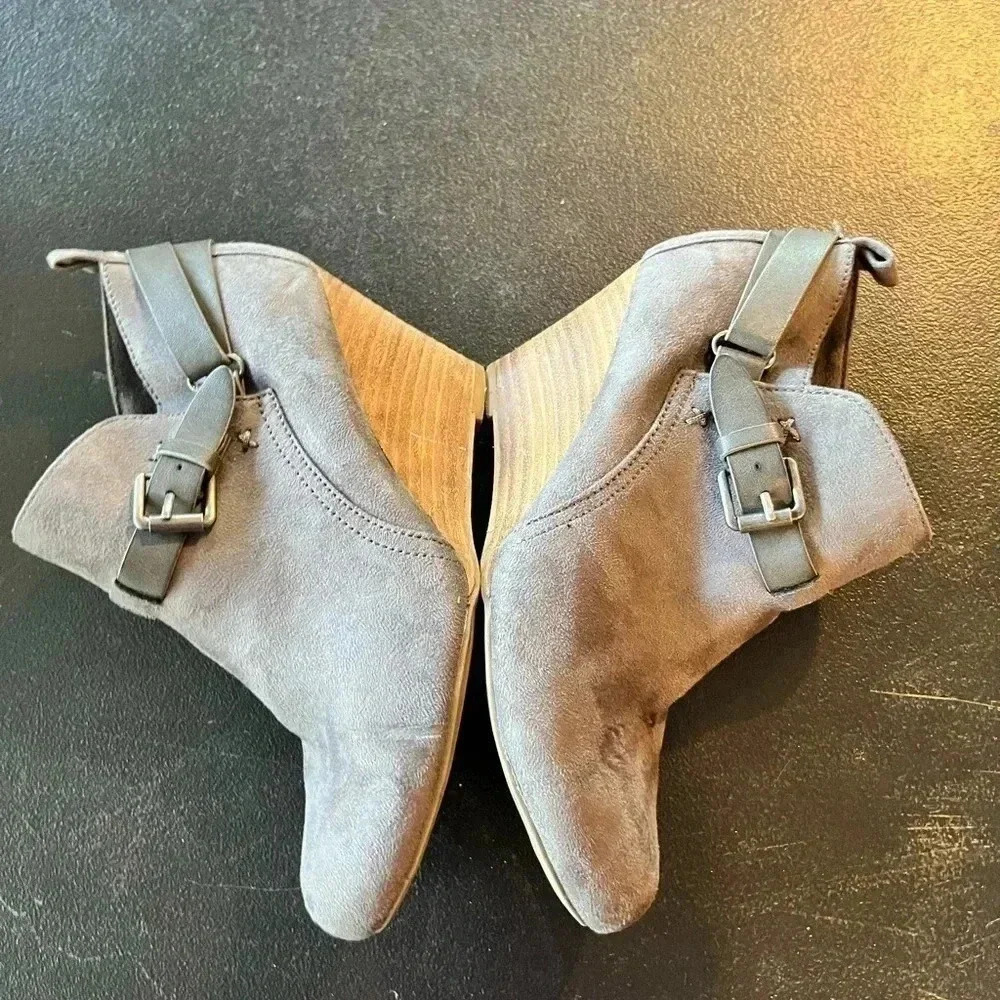 ๐ Report Suede and Leather Booties - Size 6.5 - Picture 3 of 6